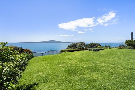 Photo of property in 3/64 Seacliffe Avenue, Belmont, Auckland, 0622