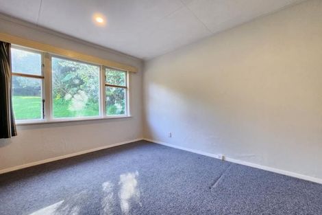 Photo of property in 118 Broderick Road, Johnsonville, Wellington, 6037