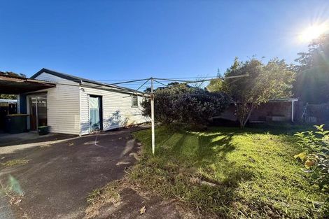 Photo of property in 71 Smythe Road, Henderson, Auckland, 0612
