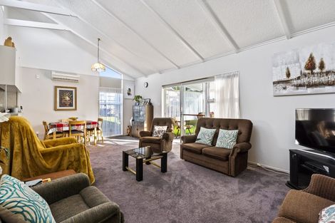 Photo of property in 2 Lemon Street, Strandon, New Plymouth, 4312