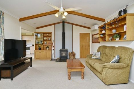 Photo of property in 9 Fraser Place, Rangiora, 7400