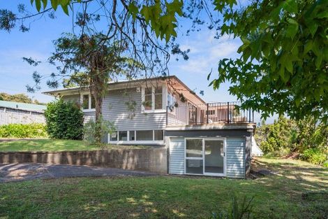 Photo of property in 60 Woodfern Crescent, Titirangi, Auckland, 0604