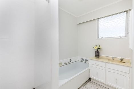 Photo of property in 17 Malaghan Grove, Johnsonville, Wellington, 6037