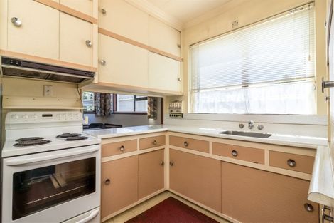 Photo of property in 37 Colwyn Street, Bryndwr, Christchurch, 8053