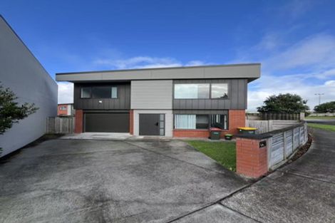Photo of property in 54 Bordeaux Parade, Te Atatu South, Auckland, 0610