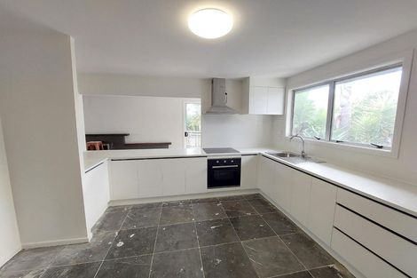 Photo of property in 2 Gallony Avenue, Massey, Auckland, 0614