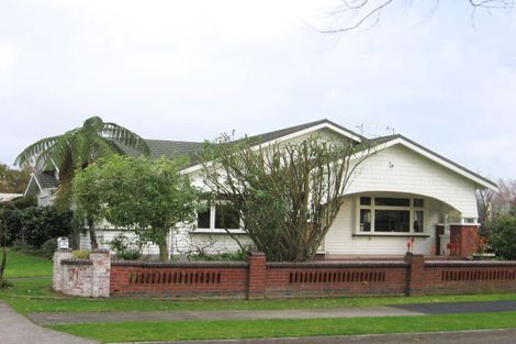 Photo of property in 18 Elmira Avenue, Hokowhitu, Palmerston North, 4410