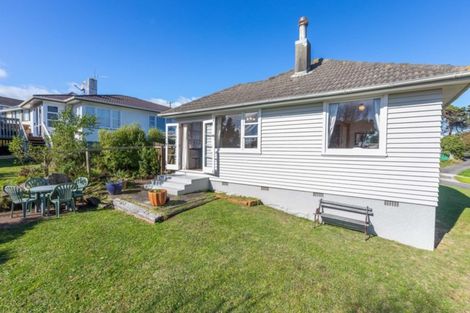 Photo of property in 19 Spur Grove, Titahi Bay, Porirua, 5022