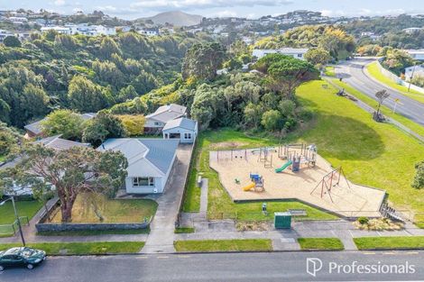 Photo of property in 19 Holly Grove, Maungaraki, Lower Hutt, 5010