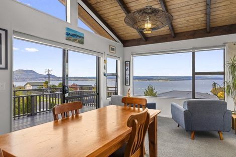 Photo of property in 80 Wakeman Road, Acacia Bay, Taupo, 3330