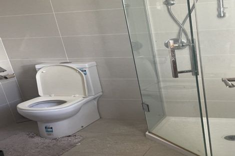 Photo of property in 12 Stubbs Place, Fairview Heights, Auckland, 0632