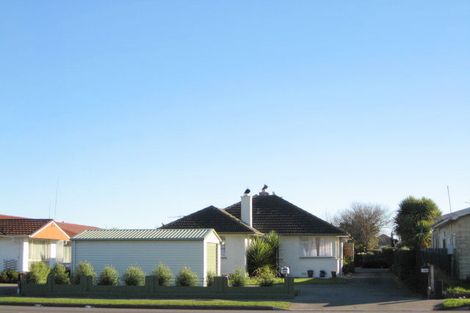Photo of property in 205 Main North Road, Redwood, Christchurch, 8051