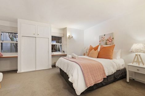 Photo of property in 37-39 Hallenstein Street, Queenstown, 9300