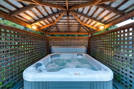 Photo of property in 107 East Coast Road, Castor Bay, Auckland, 0620