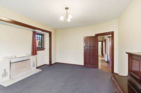 Photo of property in 48 Saint Andrews Square, Strowan, Christchurch, 8052