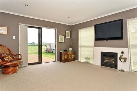 Photo of property in 11 Chadwick Place, Rototuna North, Hamilton, 3210