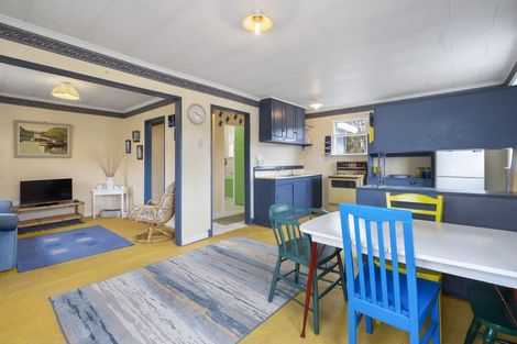 Photo of property in 68 Nash Parade, Foxton Beach, Foxton, 4815