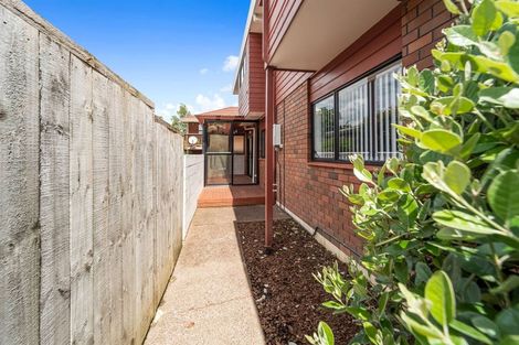 Photo of property in 1/10 Channel View Road, Campbells Bay, Auckland, 0630