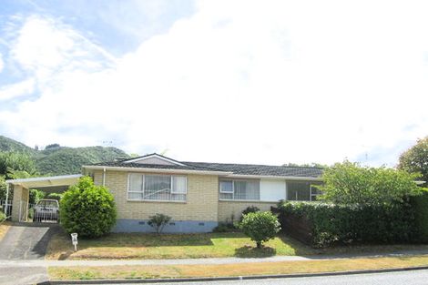 Photo of property in 53f2- California Drive, Totara Park, Upper Hutt, 5018