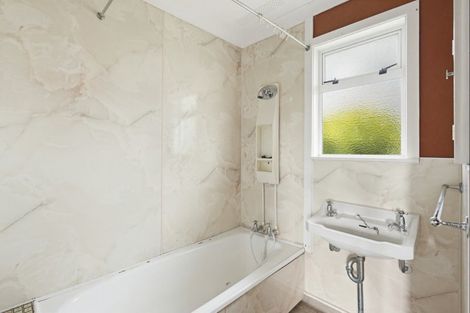 Photo of property in 12 Cargill Street, Levin, 5510