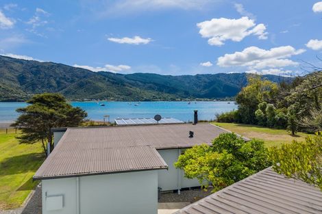 Photo of property in 1755 Queen Charlotte Drive, Linkwater, Picton, 7281