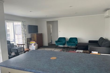 Photo of property in 319 Pakuranga Road, Pakuranga Heights, Auckland, 2010