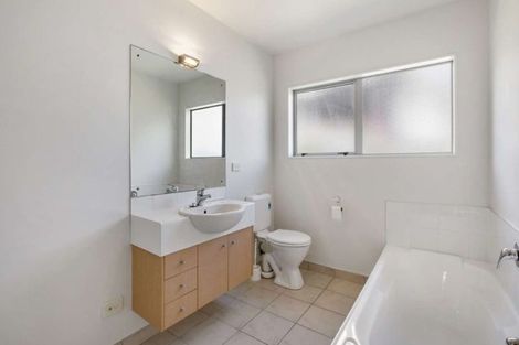 Photo of property in 23 Carento Way, Stanmore Bay, Whangaparaoa, 0932