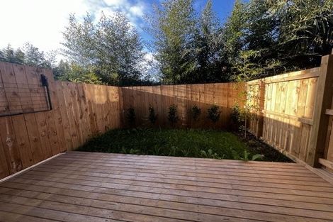 Photo of property in 2/4 Serjeant Street, Henderson, Auckland, 0612