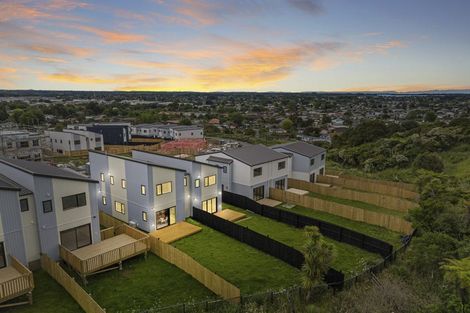 Photo of property in 49a Crestview Rise, Papakura, 2110