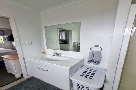 Photo of property in 44 Kayes Road, Pukekohe, 2120