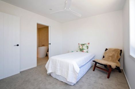 Photo of property in 96 Charles Street, Westshore, Napier, 4110