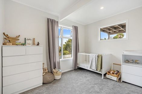 Photo of property in 8 James Mcleod Road, Shelly Beach, Helensville, 0874