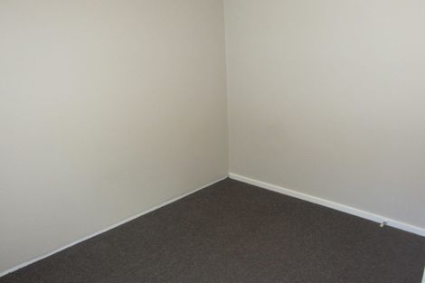 Photo of property in 23f2 Collins Avenue, Tawa, Wellington, 5028