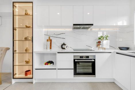 Photo of property in 3/14 Kerswill Place, Pakuranga, Auckland, 2010