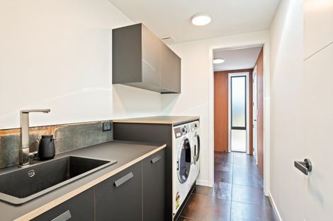 Photo of property in 9 Matipo Street, Wanaka, 9305