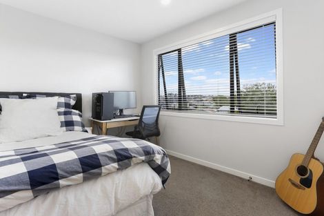 Photo of property in 7 Nerehana Place, Red Beach, 0932