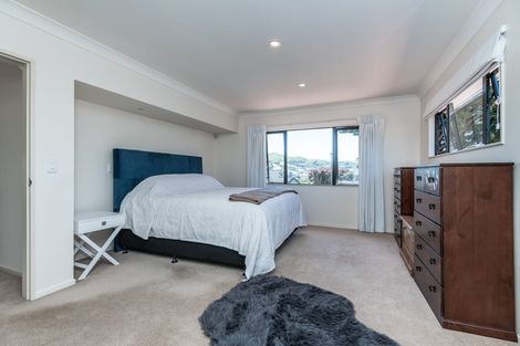 Photo of property in 2 Ridley Green, Churton Park, Wellington, 6037