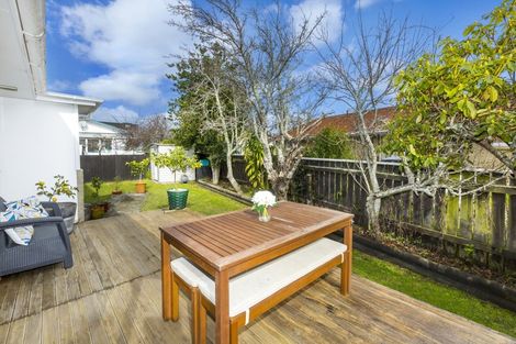Photo of property in 32 Tawai Street, Trentham, Upper Hutt, 5018