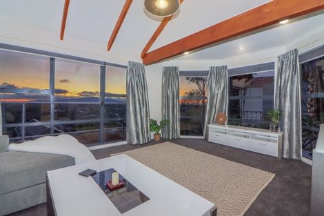 Photo of property in 83 Kakariki Grove, Waikanae, 5036