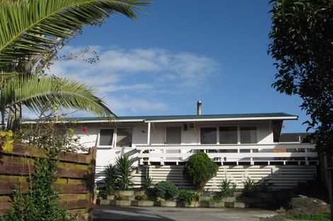 Photo of property in 117 Gossamer Drive, Pakuranga Heights, Auckland, 2010