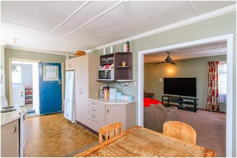 Photo of property in 78 Wainuiomata Road, Wainuiomata, Lower Hutt, 5014