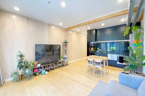 Photo of property in 1/165 Hobsonville Point Road, Hobsonville, Auckland, 0616