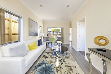 Photo of property in 55a Senator Drive, Manurewa, Auckland, 2105