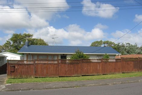 Photo of property in 22 Sarona Avenue, Glen Eden, Auckland, 0602