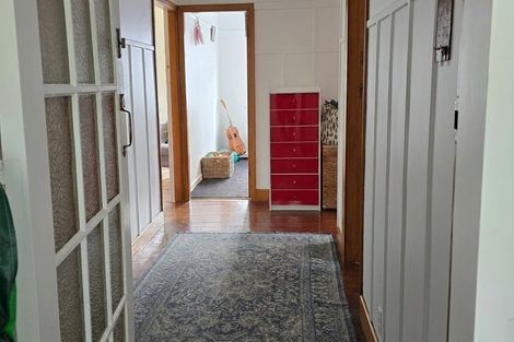 Photo of property in 9 Khandallah Road, Ngaio, Wellington, 6035