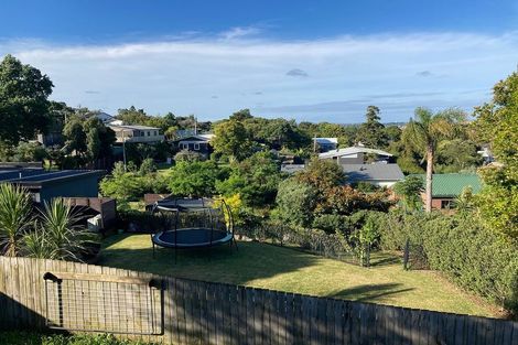 Photo of property in 17 Lemnos Place, Titirangi, Auckland, 0604