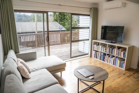 Photo of property in 637 Swanson Road, Swanson, Auckland, 0612