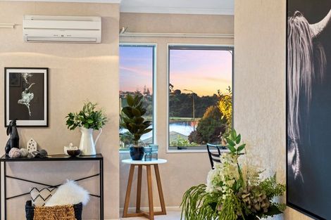 Photo of property in 20 Meadowviews Drive, Welcome Bay, Tauranga, 3112