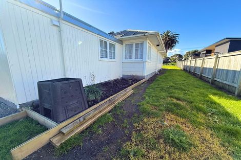 Photo of property in 7a Karaka Street, Castlecliff, Whanganui, 4501