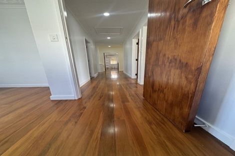 Photo of property in 211 Sturges Road, Henderson, Auckland, 0612
